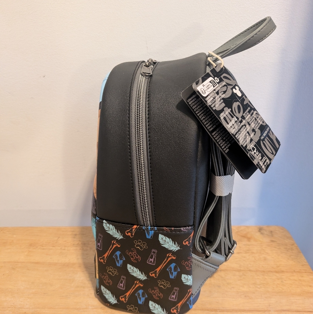 Disney Villains Loungefly Backpack - Picture 2 of 4
